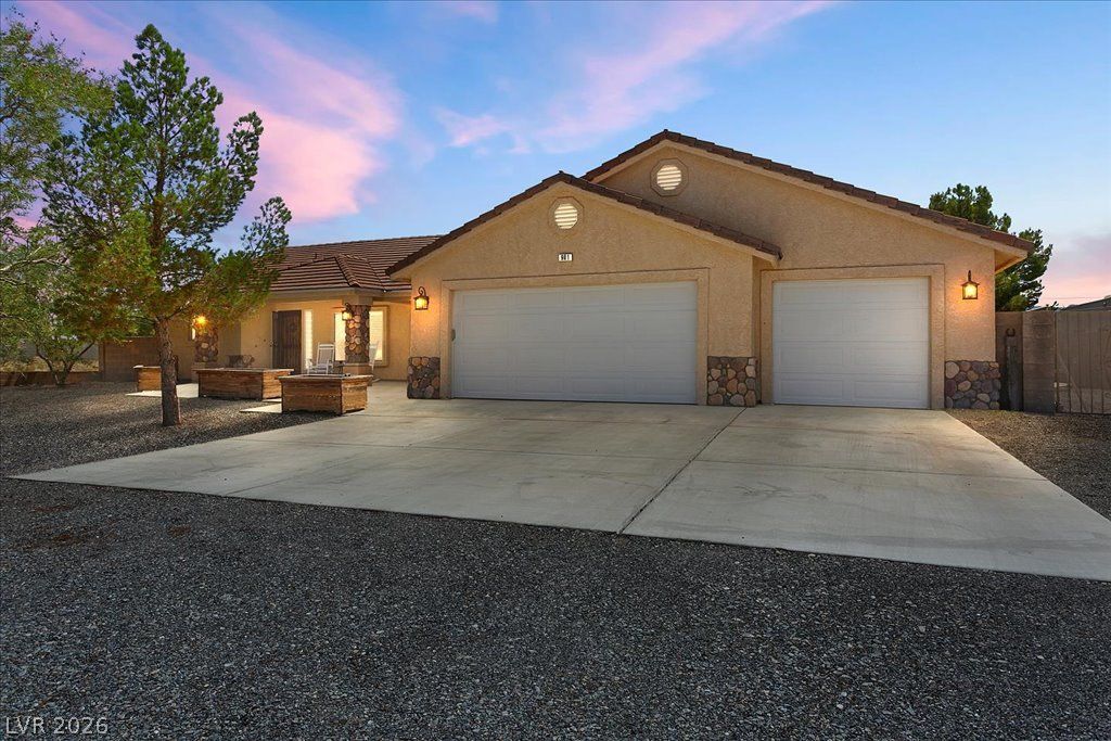901 Laguna Street, Pahrump, NV 89048