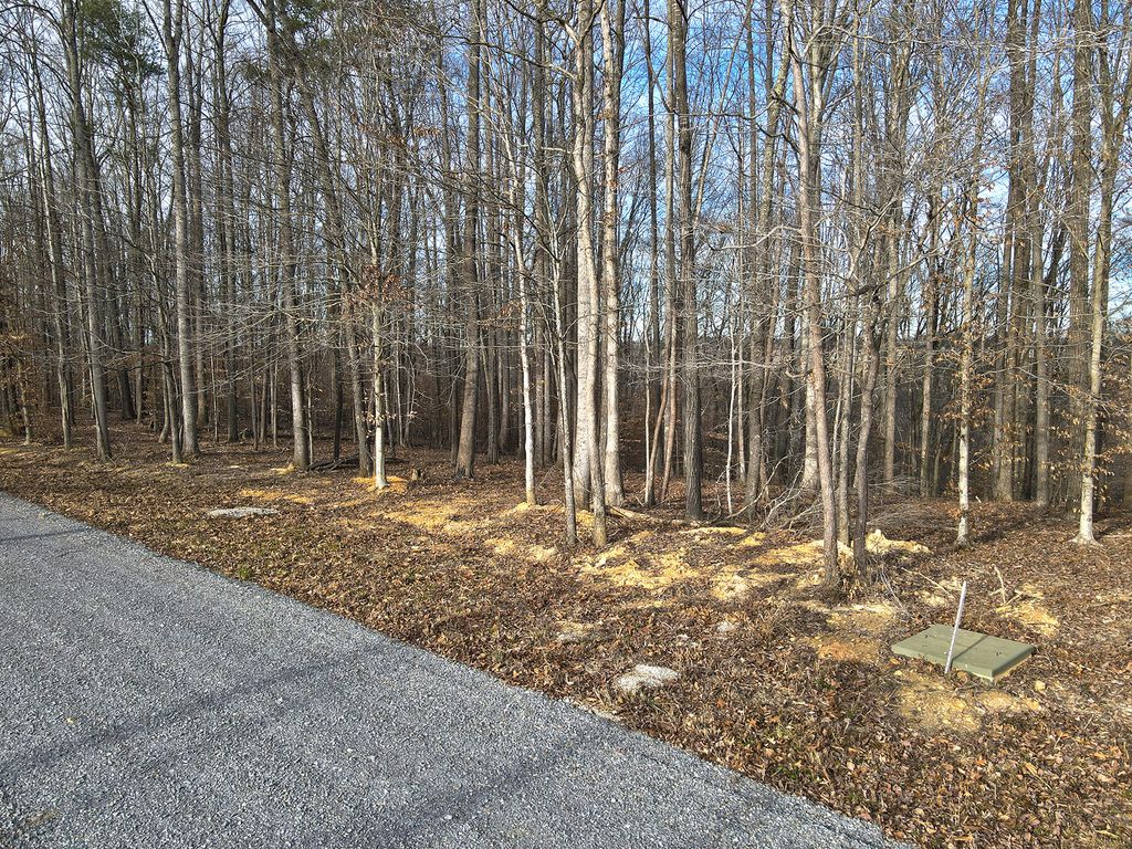 29 Piper Road, Russell Springs, KY 42642