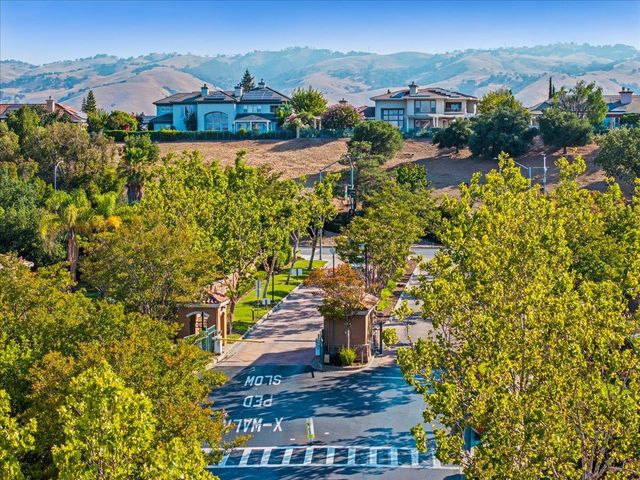 6035 Whitehaven Court, San Jose, CA 95138