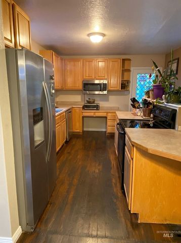 1034 Maurice St, Twin Falls, ID 83301