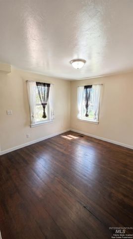 1034 Maurice St, Twin Falls, ID 83301