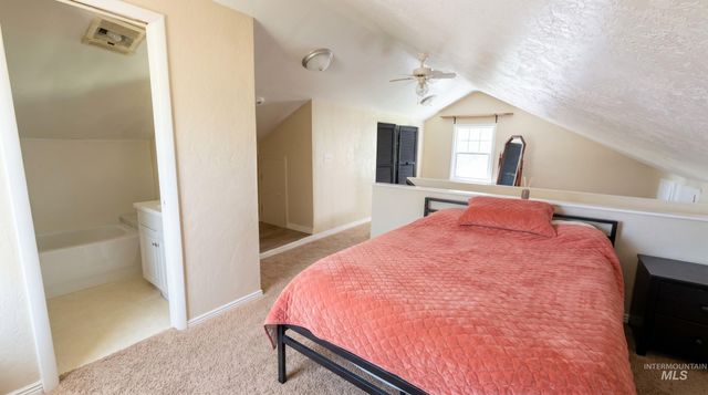1034 Maurice St, Twin Falls, ID 83301