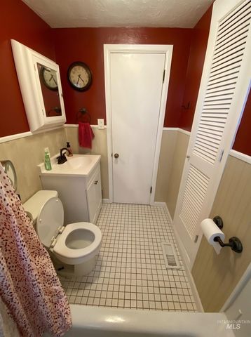 1034 Maurice St, Twin Falls, ID 83301