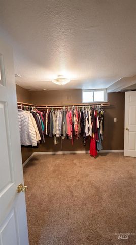1034 Maurice St, Twin Falls, ID 83301