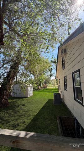 1034 Maurice St, Twin Falls, ID 83301