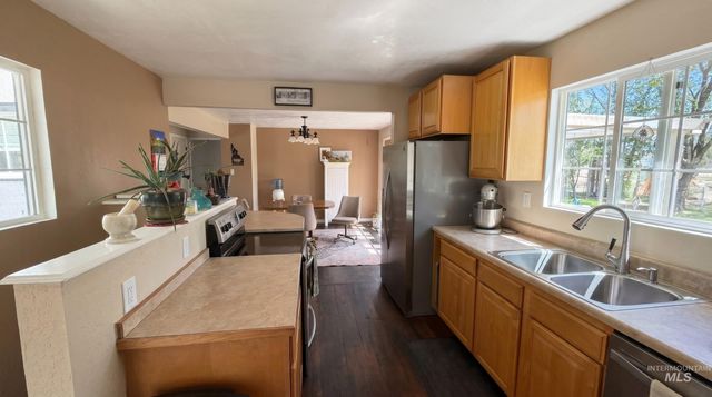 1034 Maurice St, Twin Falls, ID 83301