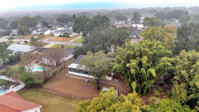 1945 SUZANNE LANE, Lakeland, FL 33813