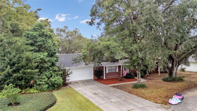 1945 SUZANNE LANE, Lakeland, FL 33813