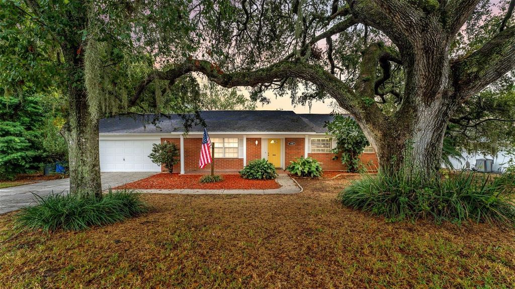 1945 SUZANNE LANE, Lakeland, FL 33813