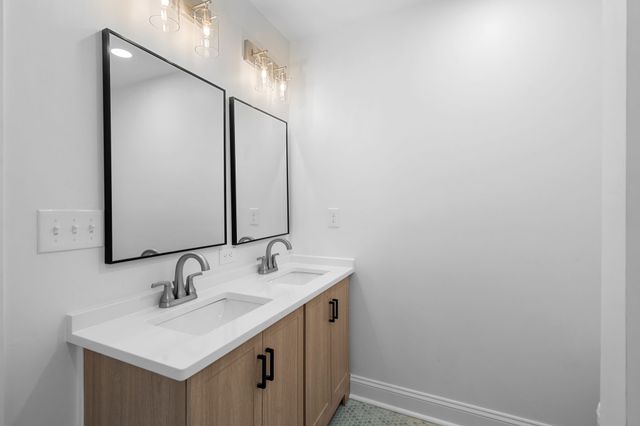 2828 Georgia Ave, Nashville, TN 37209