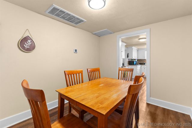 128 W Tahlequah, Sulphur, OK 73086