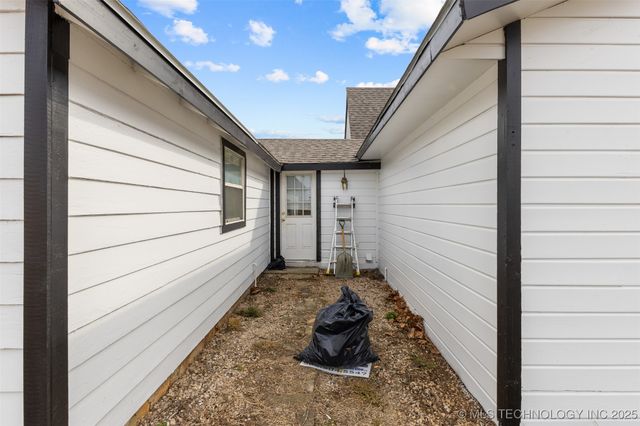 128 W Tahlequah, Sulphur, OK 73086