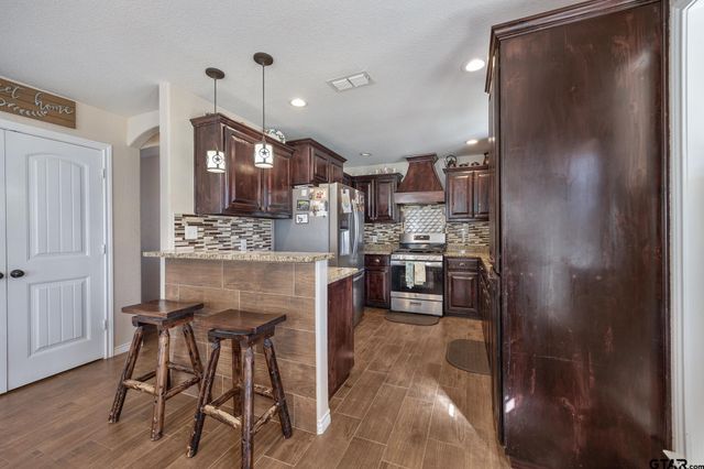 7573 County Road 48, Tyler, TX 75704