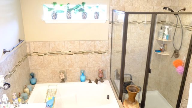 402 Lambrusco Way, Vine Grove, KY 40175