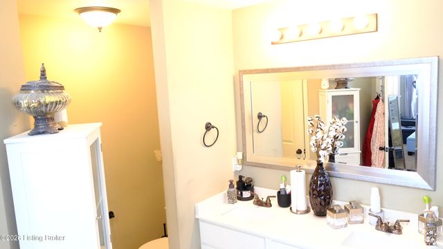 402 Lambrusco Way, Vine Grove, KY 40175