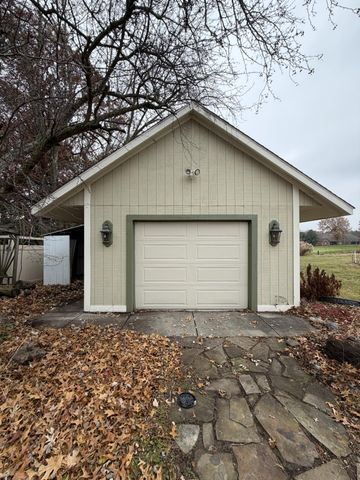 10859 Bunker Drive, Demotte, IN 46310