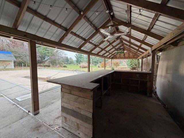 10859 Bunker Drive, Demotte, IN 46310