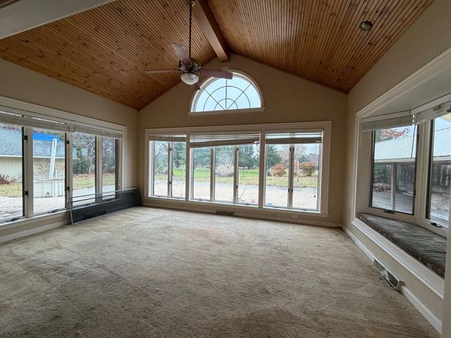 10859 Bunker Drive, Demotte, IN 46310