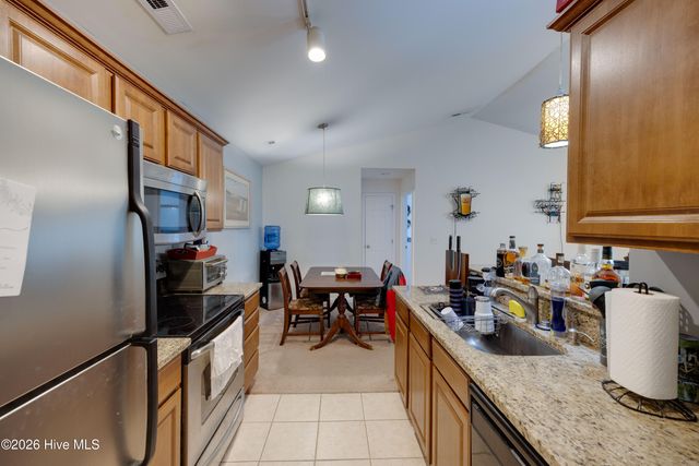 4420 Jay Bird Circle Unit 208, Wilmington, NC 28412