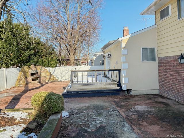 3186 Grand Avenue, Baldwin Harbor, NY 11510