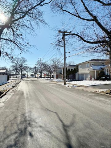 3186 Grand Avenue, Baldwin Harbor, NY 11510