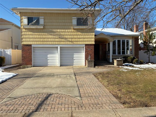 3186 Grand Avenue, Baldwin Harbor, NY 11510