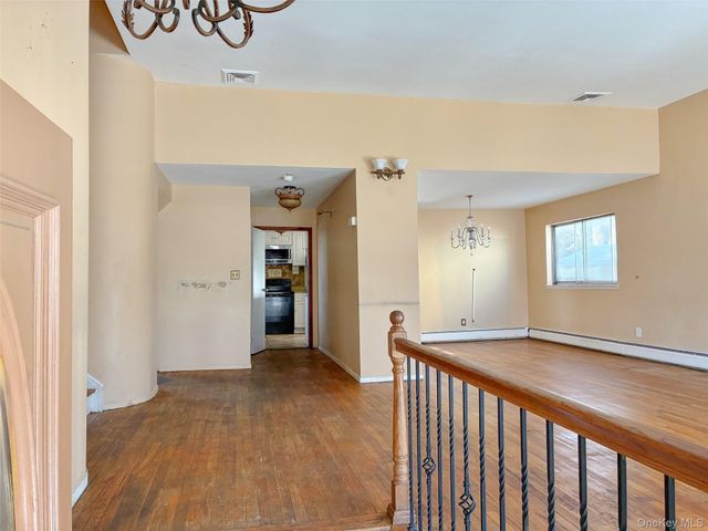 3186 Grand Avenue, Baldwin Harbor, NY 11510