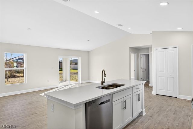 1110 NW 19th ST, Cape Coral, FL 33993