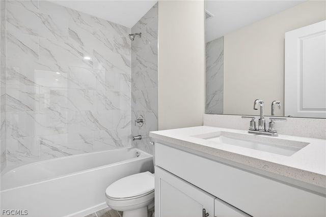 1110 NW 19th ST, Cape Coral, FL 33993