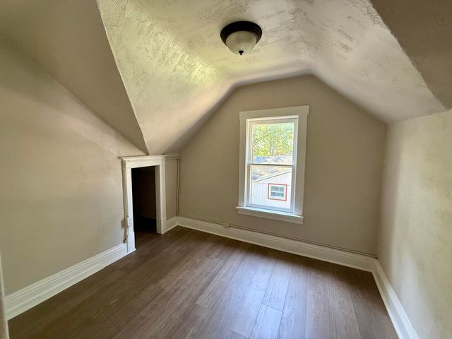 1872 Commerce Street, Muskegon, MI 49441