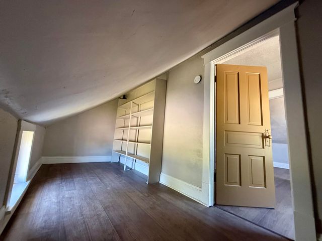 1872 Commerce Street, Muskegon, MI 49441