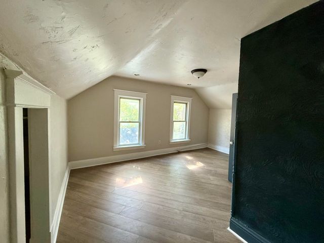 1872 Commerce Street, Muskegon, MI 49441