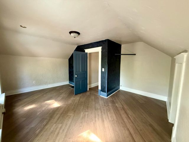 1872 Commerce Street, Muskegon, MI 49441