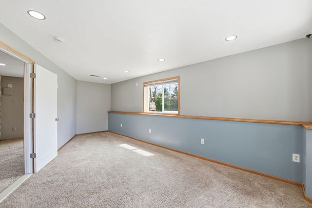 26173 Goodview Avenue, Wyoming, MN 55092
