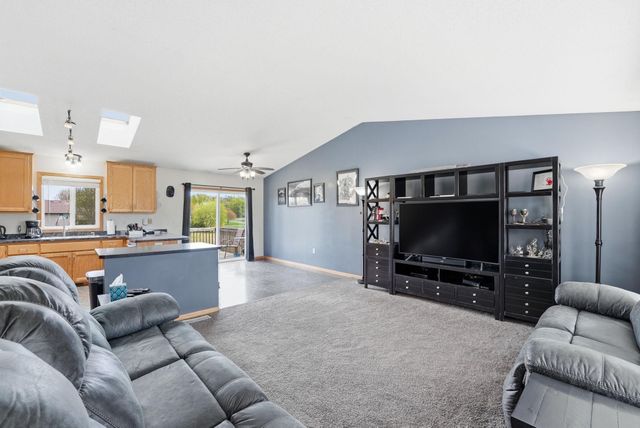 26173 Goodview Avenue, Wyoming, MN 55092