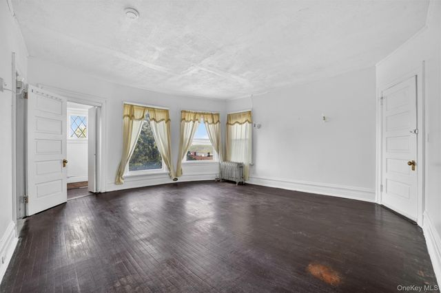 354 Palisade Avenue, Yonkers, NY 10703