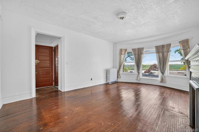 354 Palisade Avenue, Yonkers, NY 10703