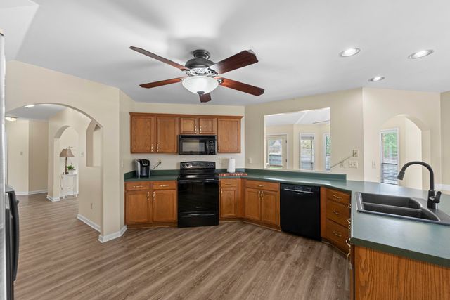 6767 BEAGLE RUN LN, Bartlett, TN 38135