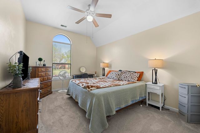 6767 BEAGLE RUN LN, Bartlett, TN 38135