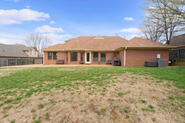 6767 BEAGLE RUN LN, Bartlett, TN 38135
