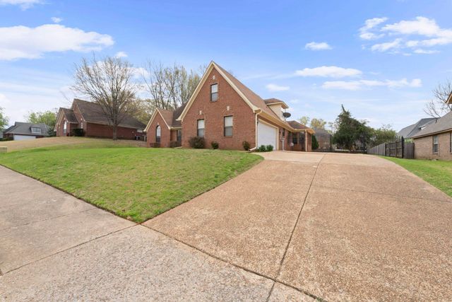 6767 BEAGLE RUN LN, Bartlett, TN 38135