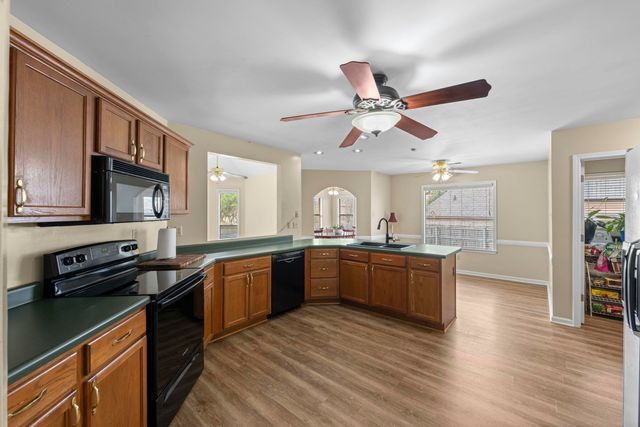 6767 BEAGLE RUN LN, Bartlett, TN 38135