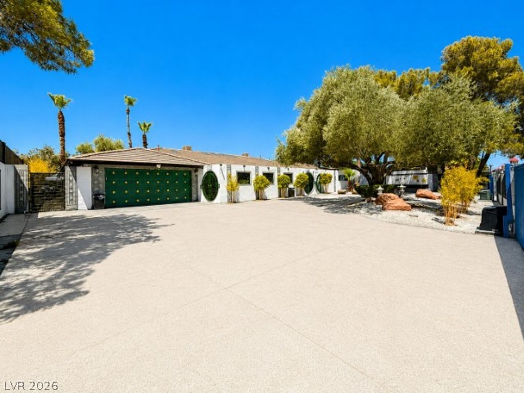 2929 El Camino Road, Las Vegas, NV 89146