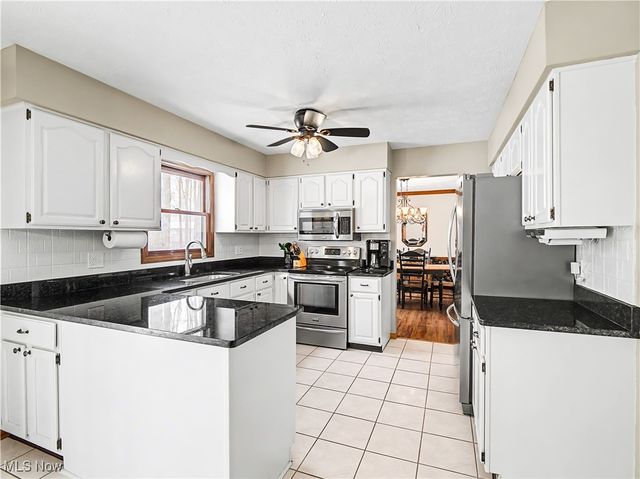 8538 Wedgewood Court, Olmsted Twp, OH 44138