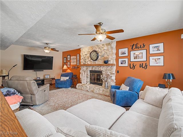 8538 Wedgewood Court, Olmsted Twp, OH 44138