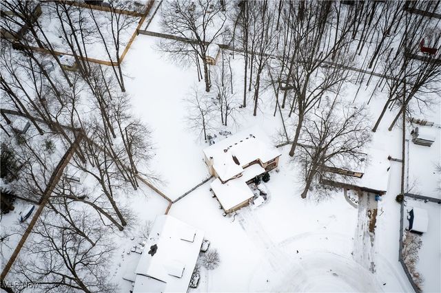 8538 Wedgewood Court, Olmsted Twp, OH 44138