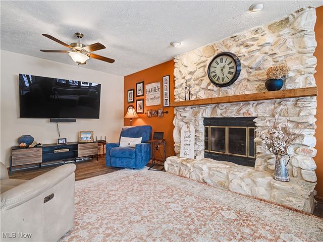 8538 Wedgewood Court, Olmsted Twp, OH 44138