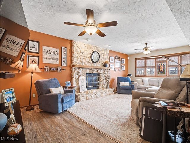 8538 Wedgewood Court, Olmsted Twp, OH 44138