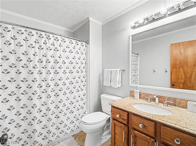 8538 Wedgewood Court, Olmsted Twp, OH 44138