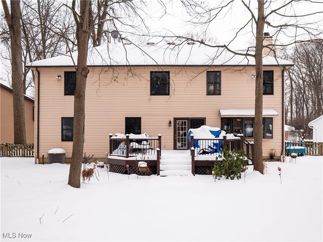 8538 Wedgewood Court, Olmsted Twp, OH 44138